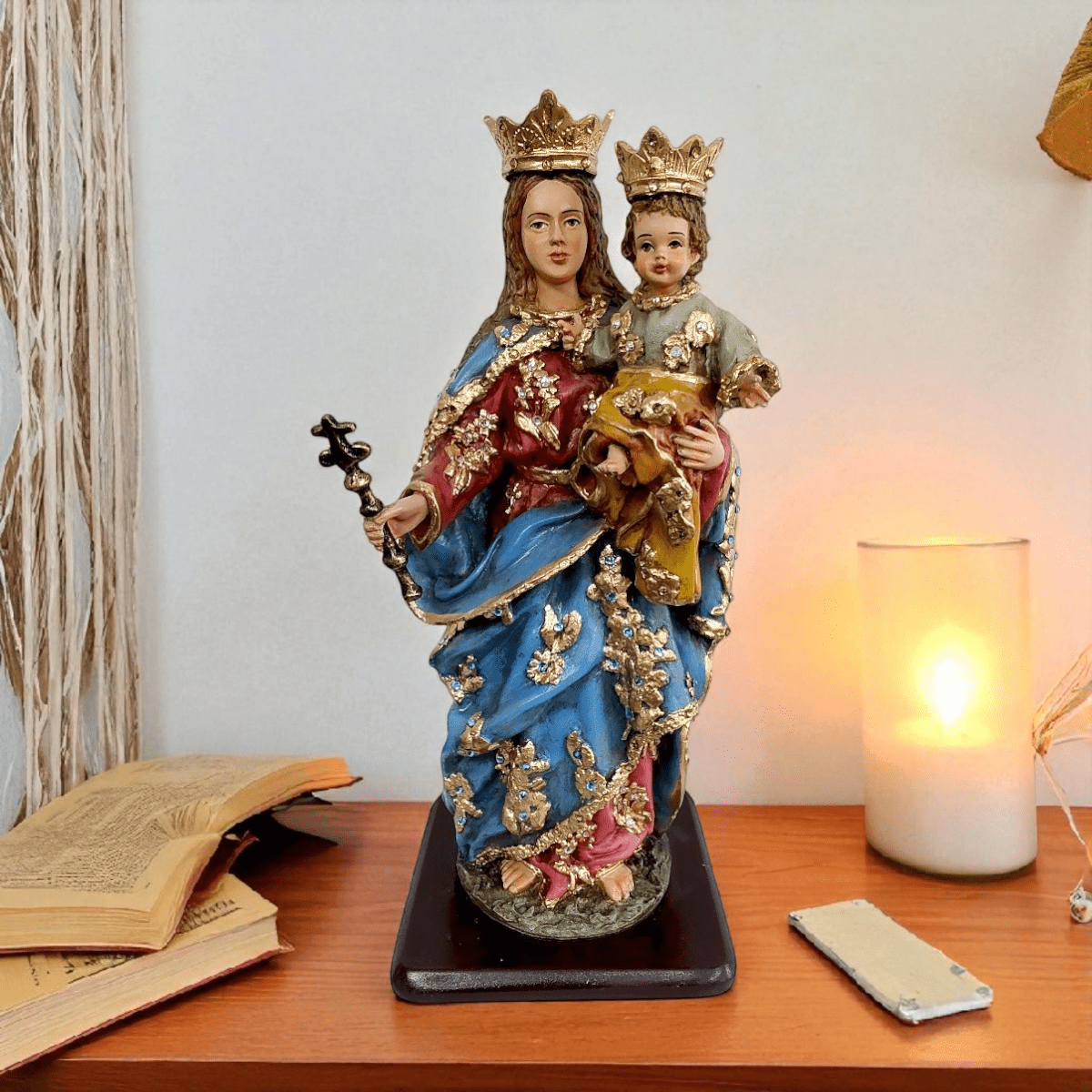 VIRGEN MARIA AUXILIADORA DECORADA CON PEDRERIA - Imagen 5